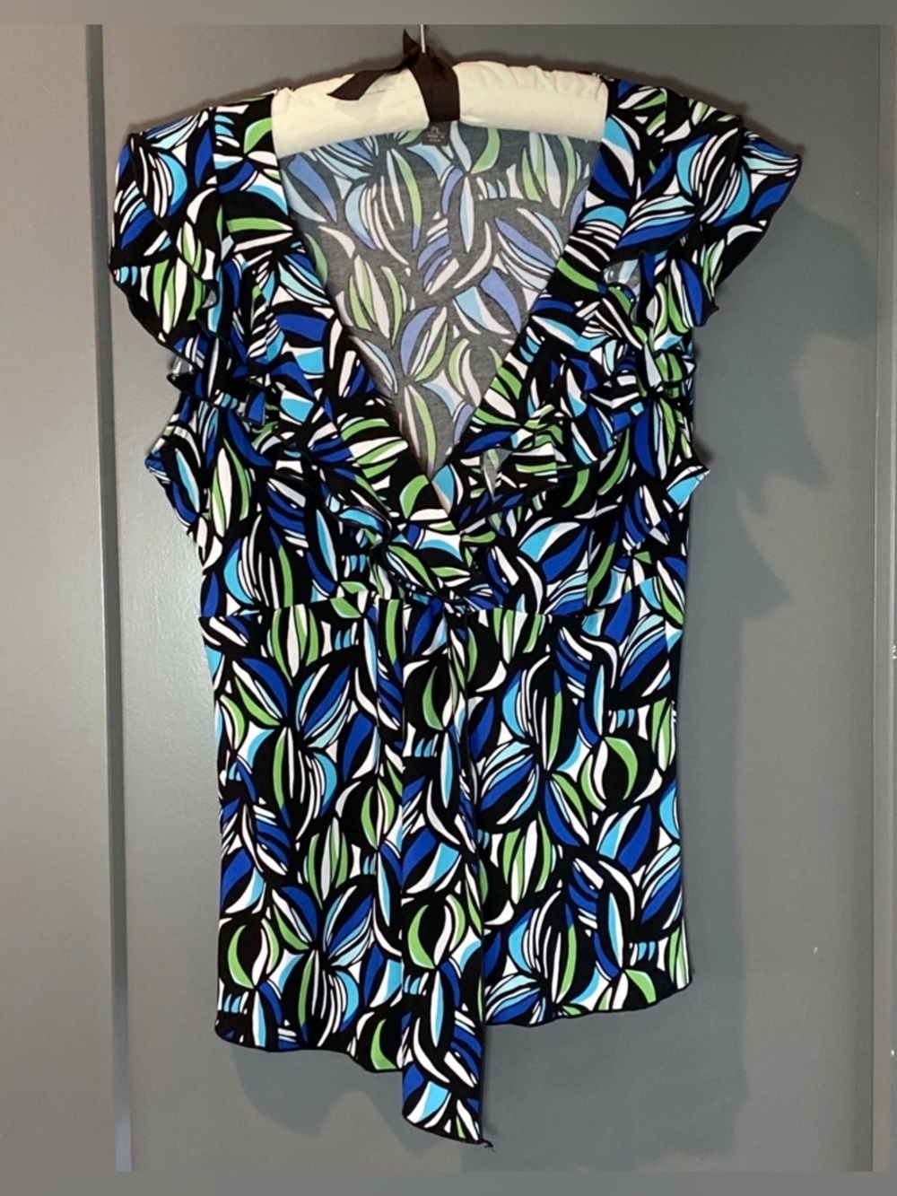 Susie Couture Sleeveless Blouse Women’s Petite Large Ruffle Blue Green